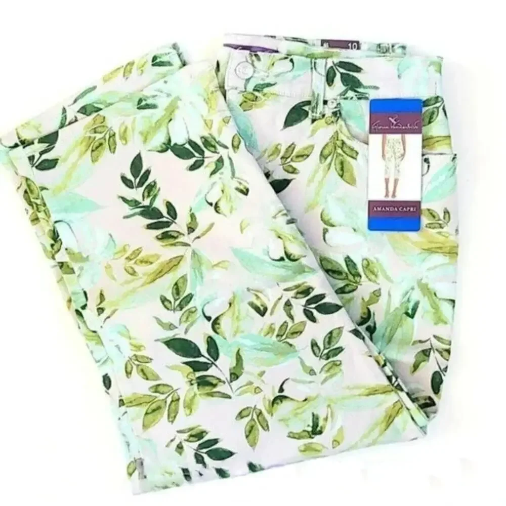 New Gloria Vanderbilt Women’s Plus Amanda Floral Print Jeans Summer Capri